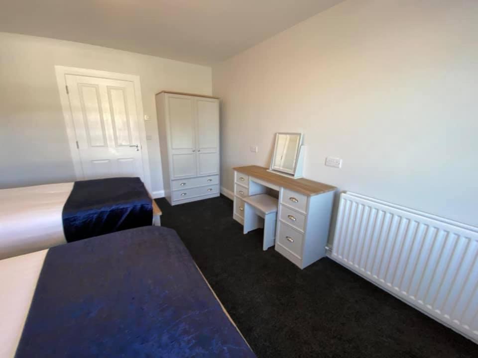 Hôtel Temple Golf Club à Lisburn Extérieur photo